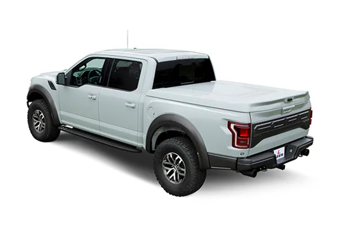 leer 750 sport truck design