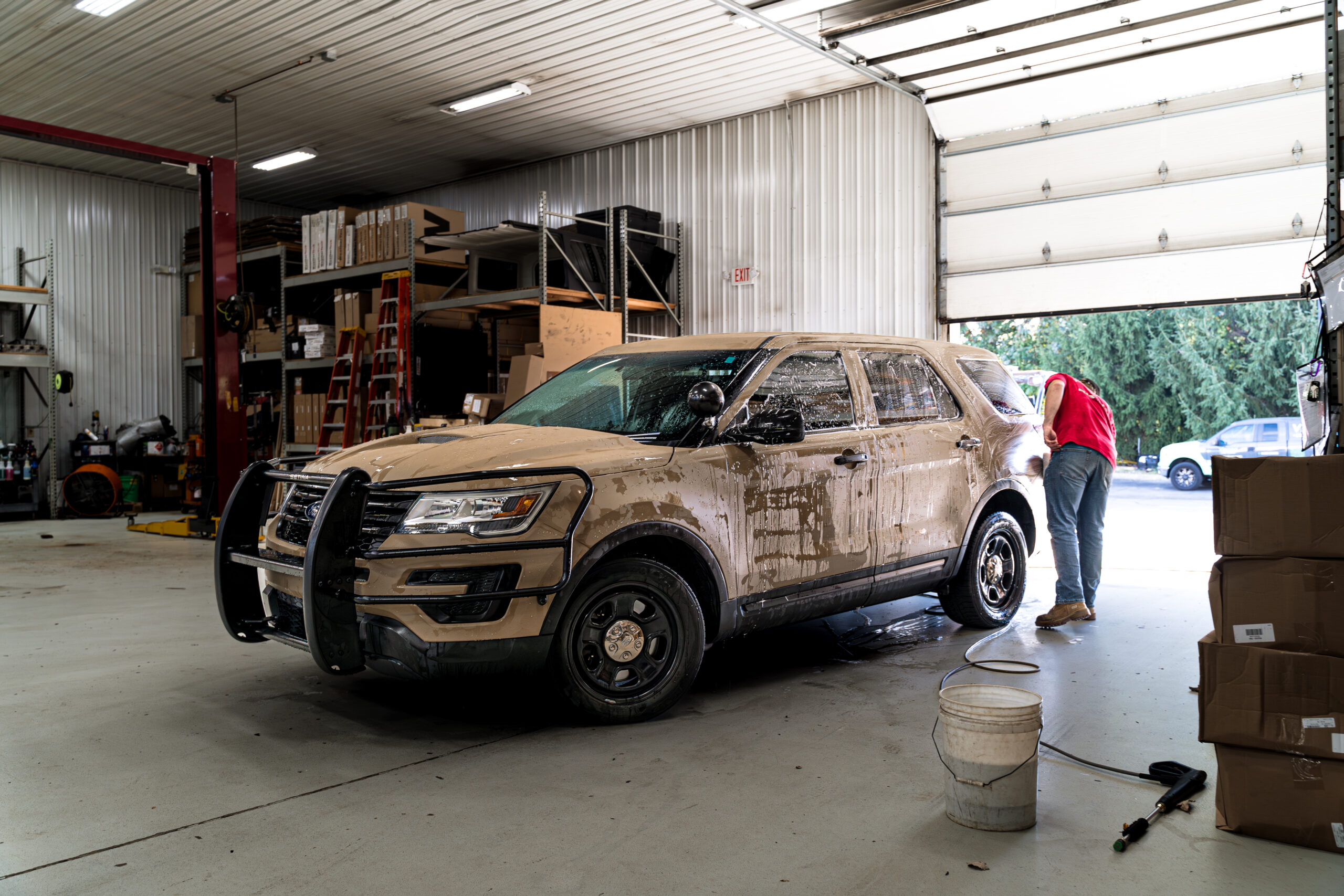 Ford Explorer Cruiser with matte sand vinyl wrap