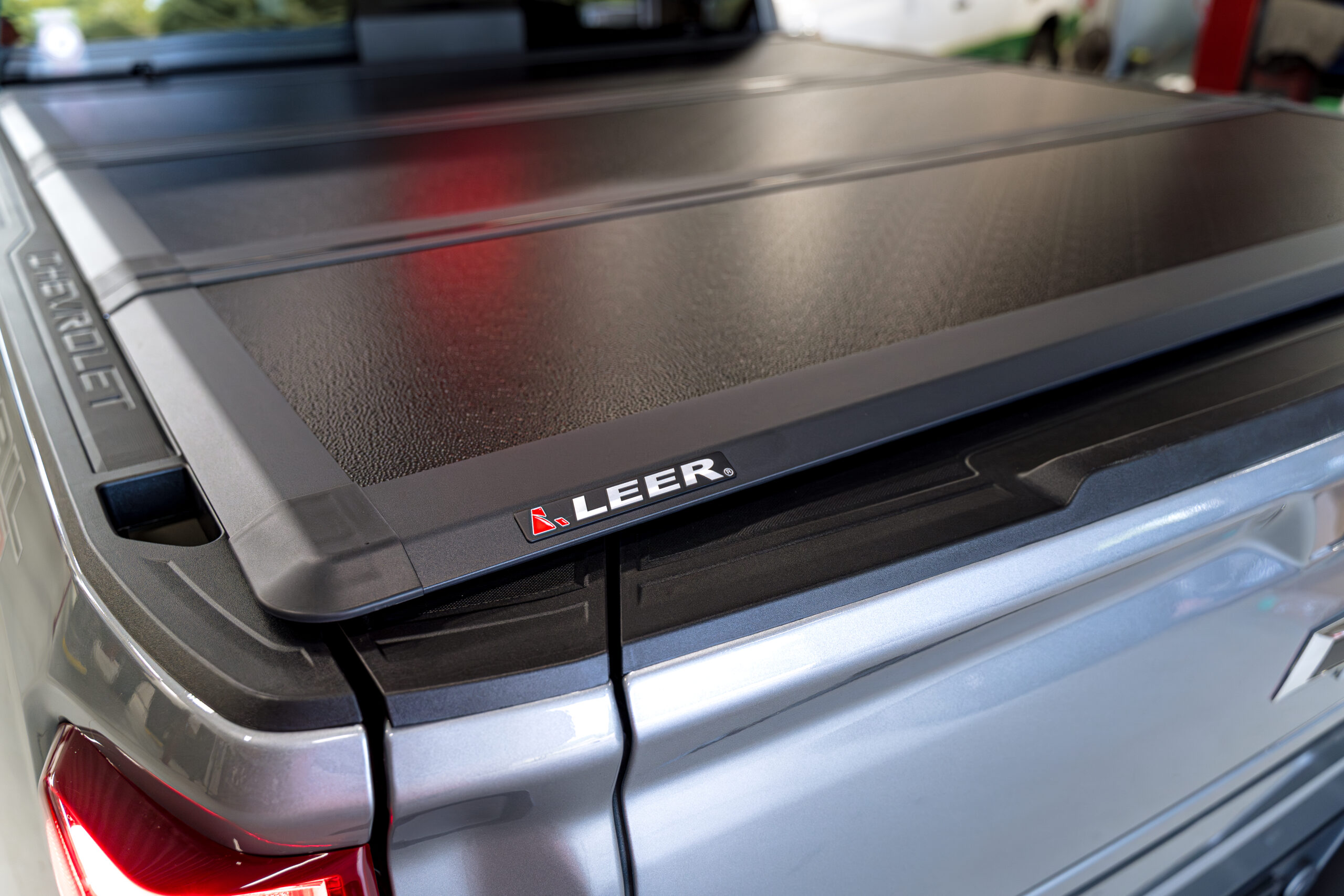 Leer tri fold tonneau cover